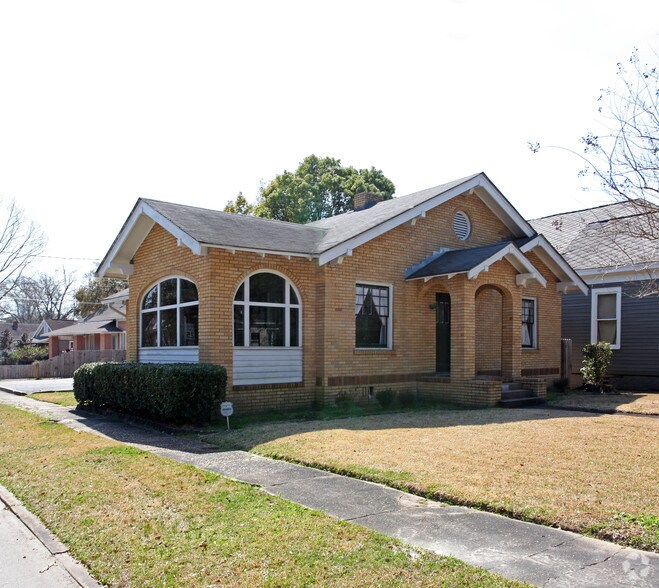 More Photos Of 1751 Dauphin St, Mobile Office For Lease