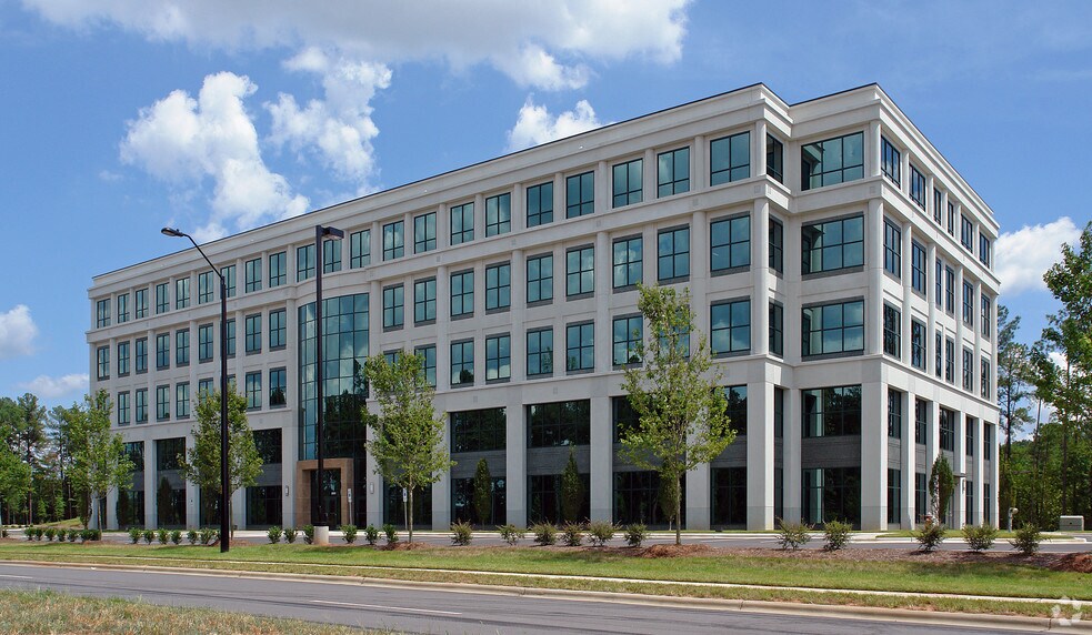 More Photos Of 8081 Arco Corporate Dr, Raleigh Office For Lease