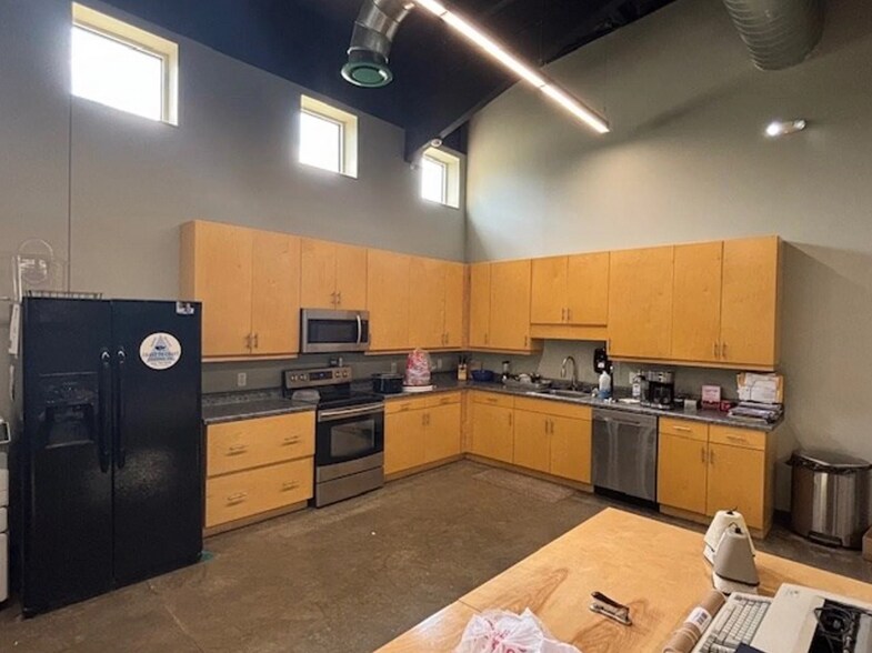More Photos Of 1170 W Highway 92, Newton Warehouse For Sale