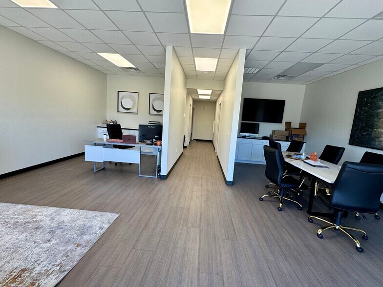 More Photos Of 217-223 S Coltrane Rd, Edmond Storefront Retail Office For Lease