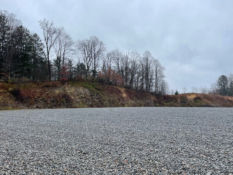 More Photos Of Robert C Byrde Dr, Mount Hope Land For Lease