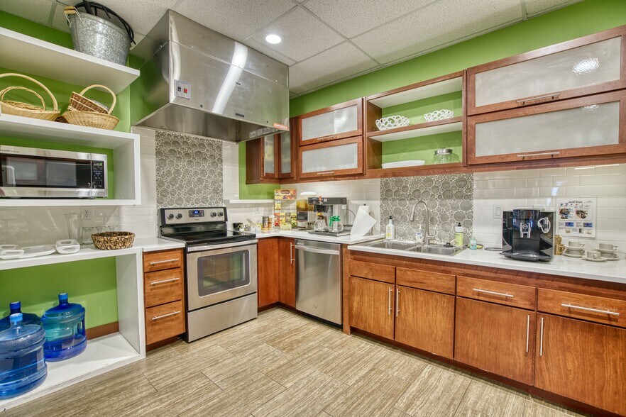 More Photos Of 4790 Table Mesa Dr, Boulder Office For Lease