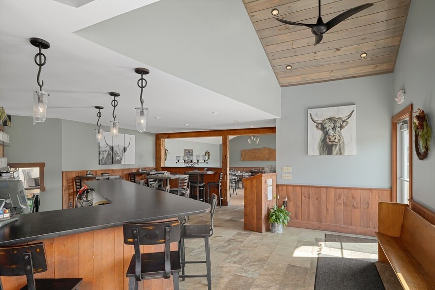 More Photos Of 4807 VT-15, Jeffersonville Specialty For Sale