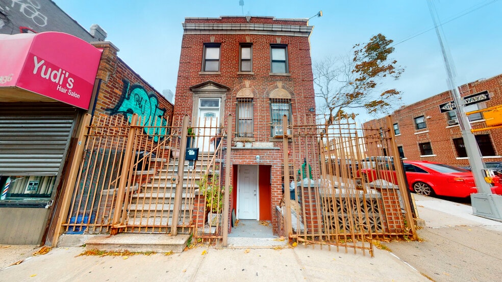 Primary Photo Of 55-19 Metropolitan Ave, Ridgewood Apartments For Sale