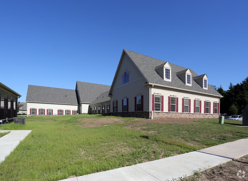 More Photos Of 2325 Heritage Center Dr, Furlong Unknown For Lease