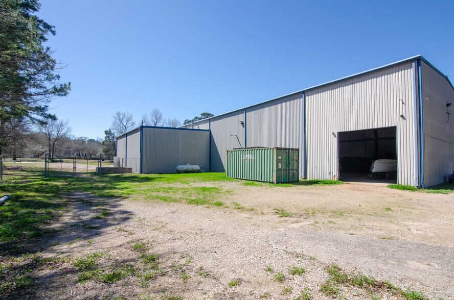 More Photos Of 9730 Shepard Hill Rd, Willis Warehouse For Sale