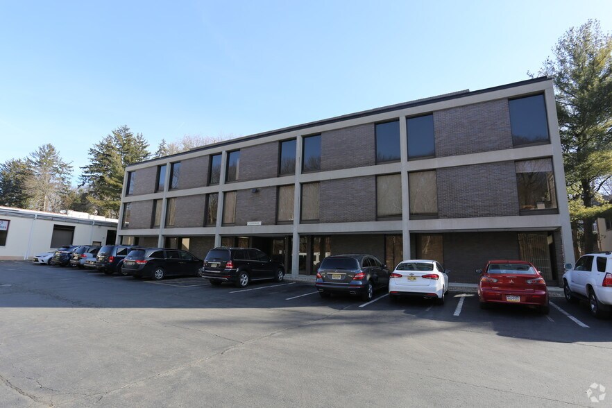 More Photos Of 33 State Rd, Princeton Medical For Lease