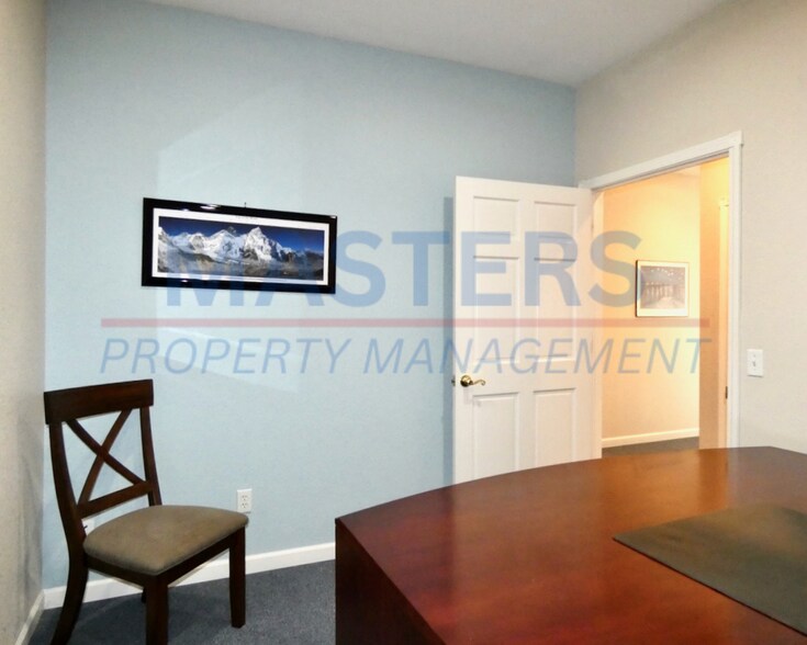 More Photos Of 836 W South Boundary St, Perrysburg Office Residential For Lease