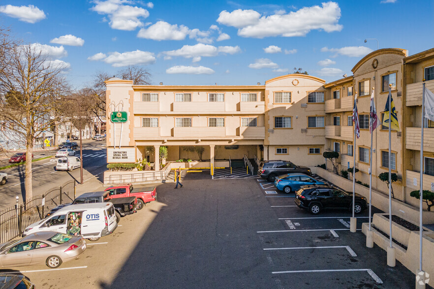 Primary Photo Of 920 University Ave, Berkeley Hotel For Sale