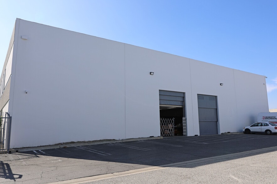 More Photos Of 7915-7919 Ajay Dr, Sun Valley Warehouse For Sale