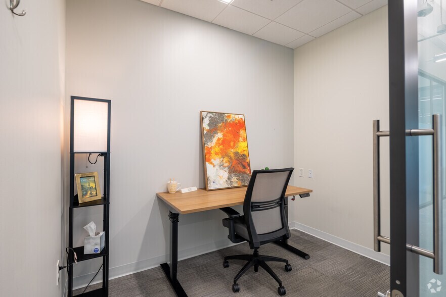 More Photos Of 100 North Point Ctr E, Alpharetta Office For Sale