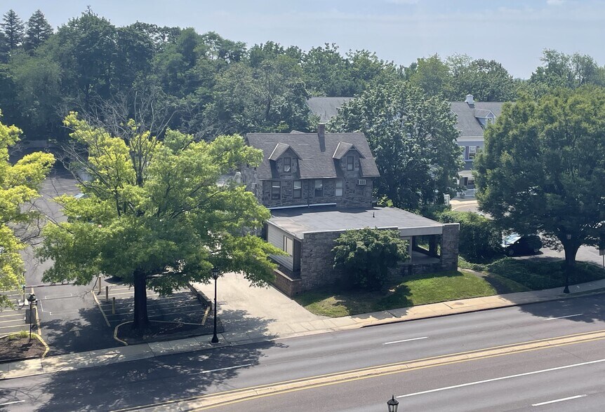 Primary Photo Of 1327 Old York Rd, Abington Medical For Sale