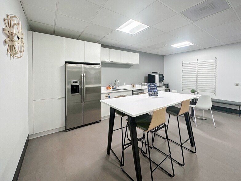 More Photos Of 221 1st Ave W, Seattle Coworking Space