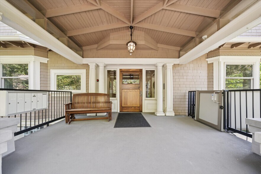 More Photos Of 2520 SE Madison St, Portland Apartments For Sale