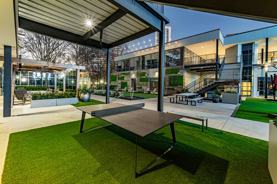 More Photos Of 3340 Peachtree Rd NE, Atlanta Office For Lease