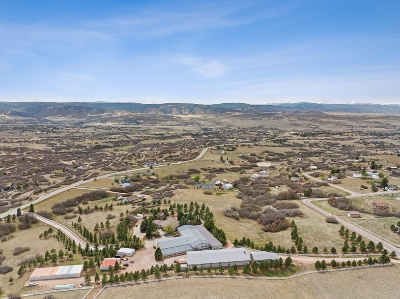 More Photos Of 1751 W Wolfensberger Rd, Castle Rock Flex For Sale