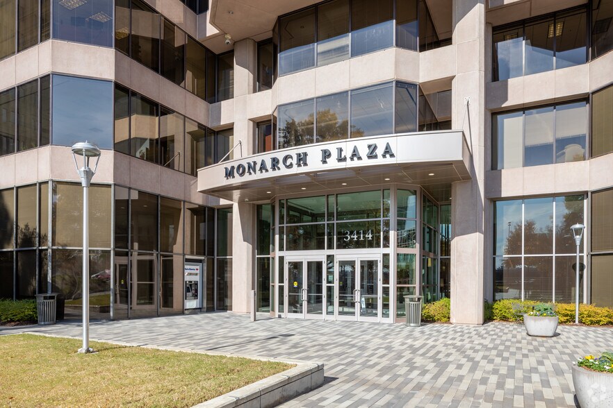 More Photos Of 3414 Peachtree Rd NE, Atlanta Office For Lease