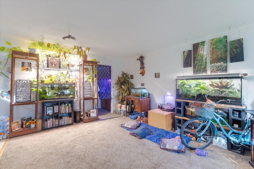 More Photos Of 227 24th Ave, Longview Apartments For Sale