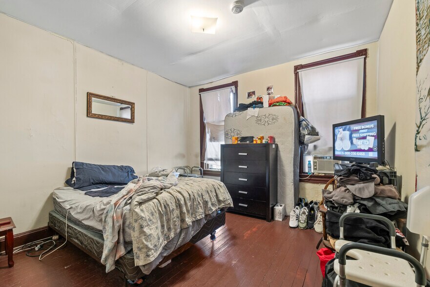 More Photos Of 112 E 20th St, Baltimore Multifamily For Sale