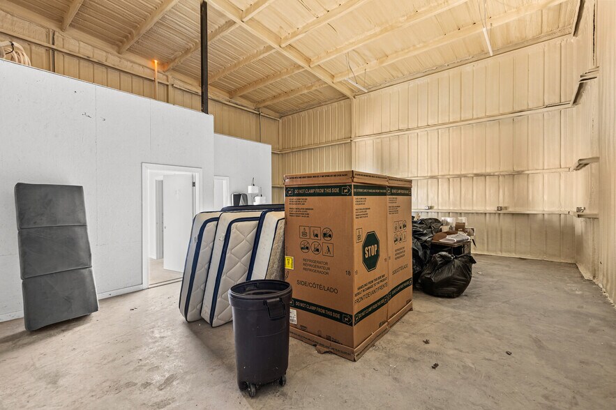 More Photos Of 6854 Old Lorena Rd, Lorena Coworking Space