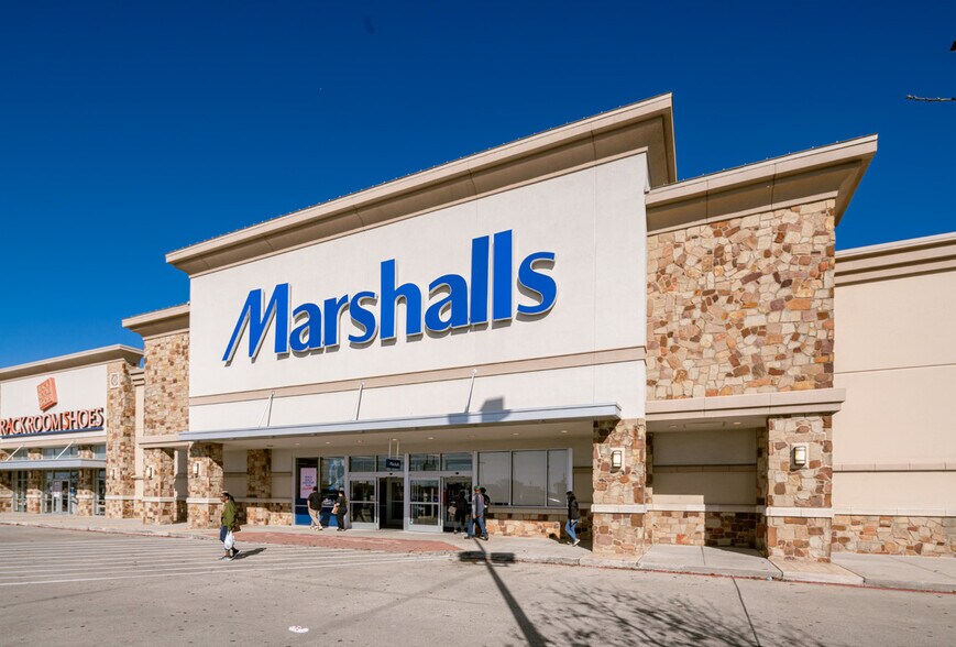 More Photos Of 15635 Wallisville Rd, Houston Unknown For Lease