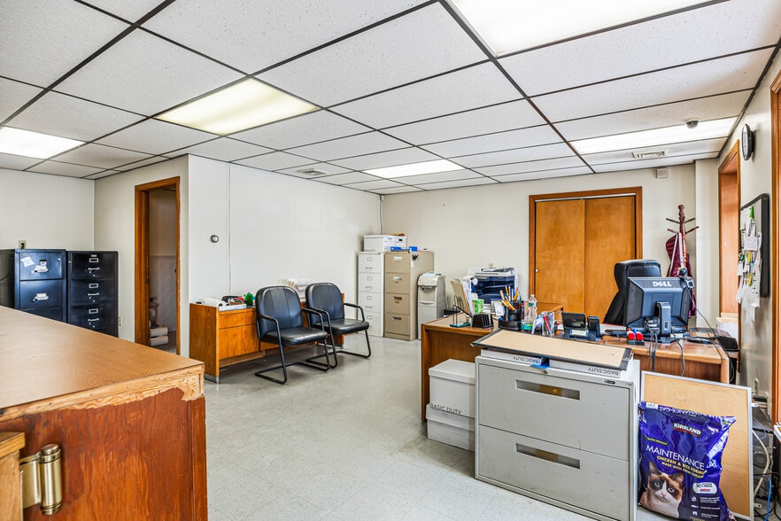 More Photos Of 165 Carmelinas Cir, Ludlow Industrial For Lease