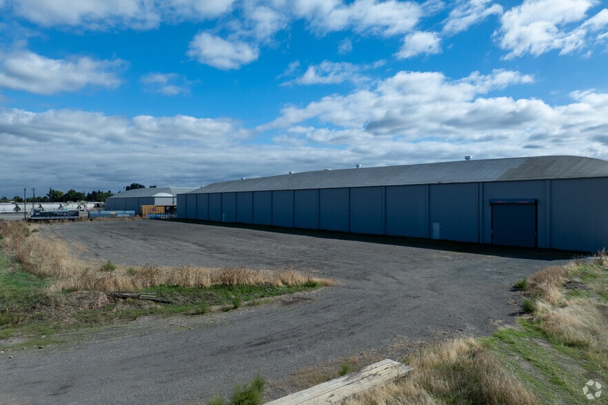 More Photos Of 1203 N Gertrude Ave, Stockton Distribution For Sale