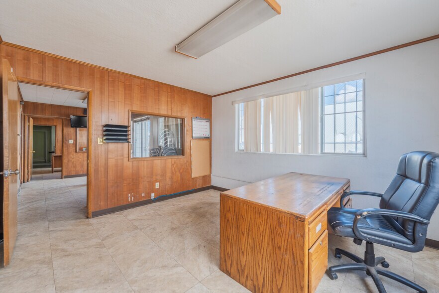 More Photos Of 440 N Marine Ave, Wilmington Warehouse For Lease