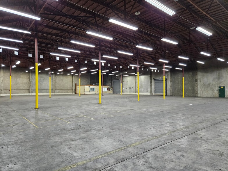 More Photos Of 2084 Lapham Dr, Modesto Warehouse For Sale
