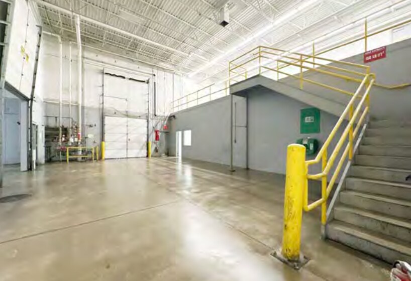 More Photos Of 575 Quality Blvd, Fairfield Manufacturing For Sale