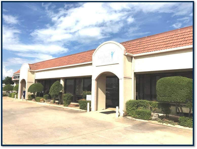 More Photos Of 2210 W Gore Blvd, Lawton Office For Lease