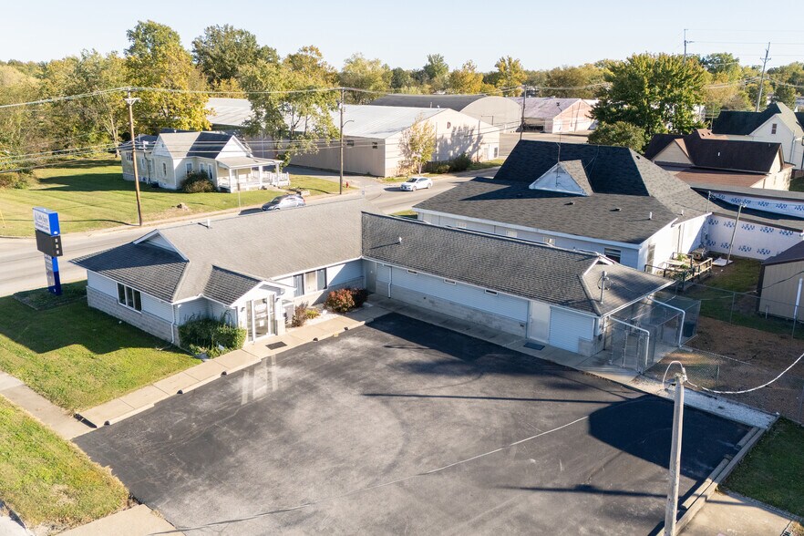 More Photos Of 602 S Court St, Marion Office For Sale