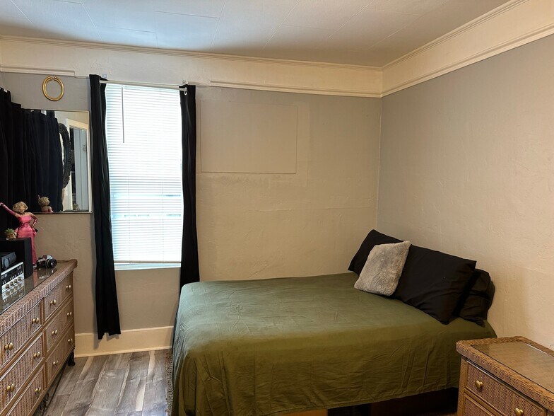 More Photos Of 614 Oak Ave, Clearwater Apartments For Sale