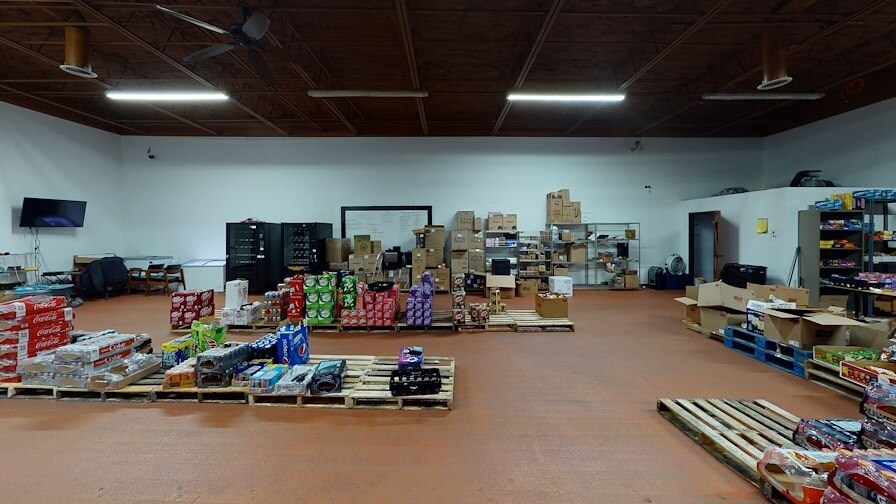 More Photos Of 320-322 International Pky, Arlington Warehouse For Lease