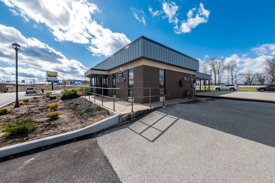 More Photos Of 2669 White Hall Blvd, Fairmont Bank For Sale