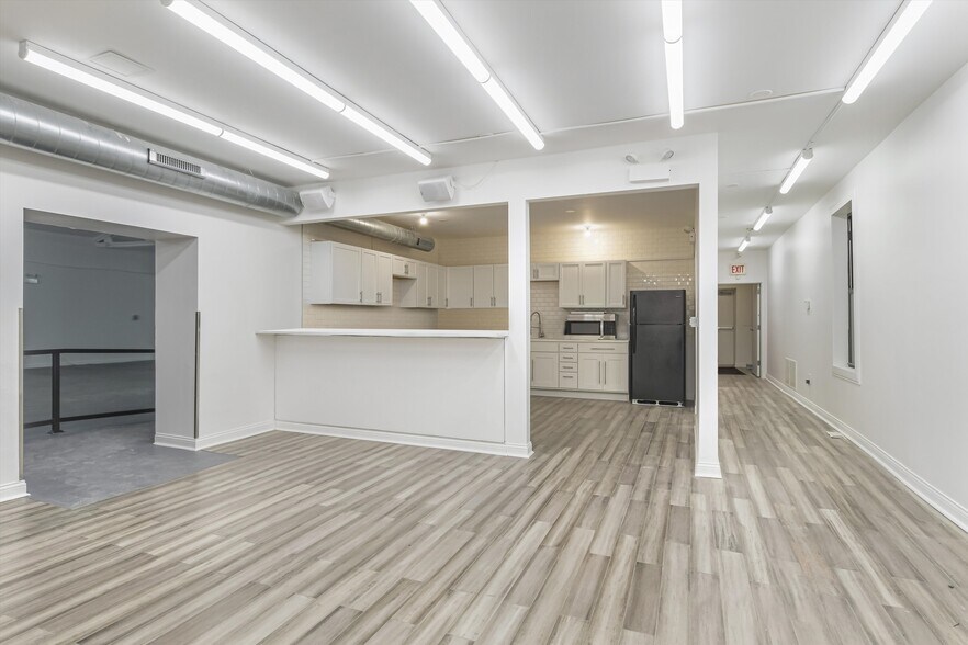 More Photos Of 1601 S Morgan St, Chicago General Retail For Sale