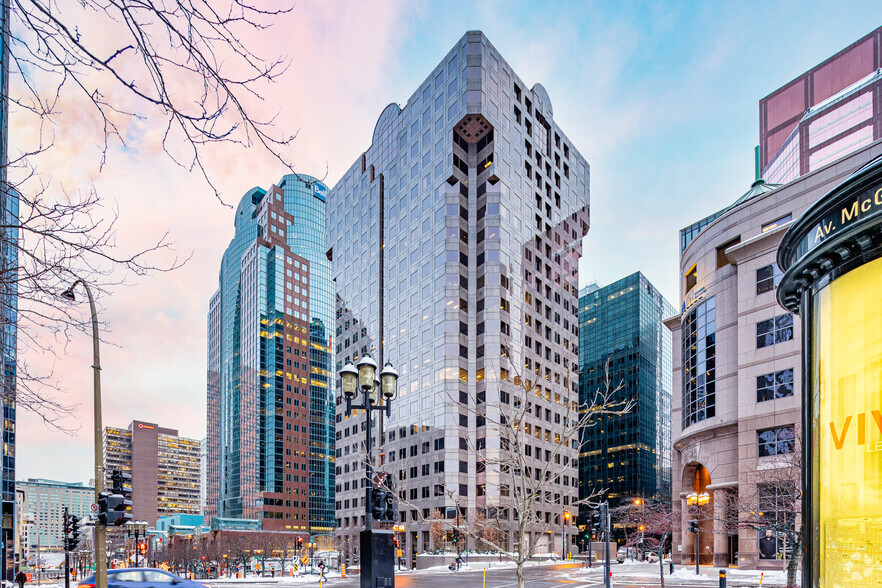 Primary Photo Of 2000 Av McGill College, Montréal Coworking Space