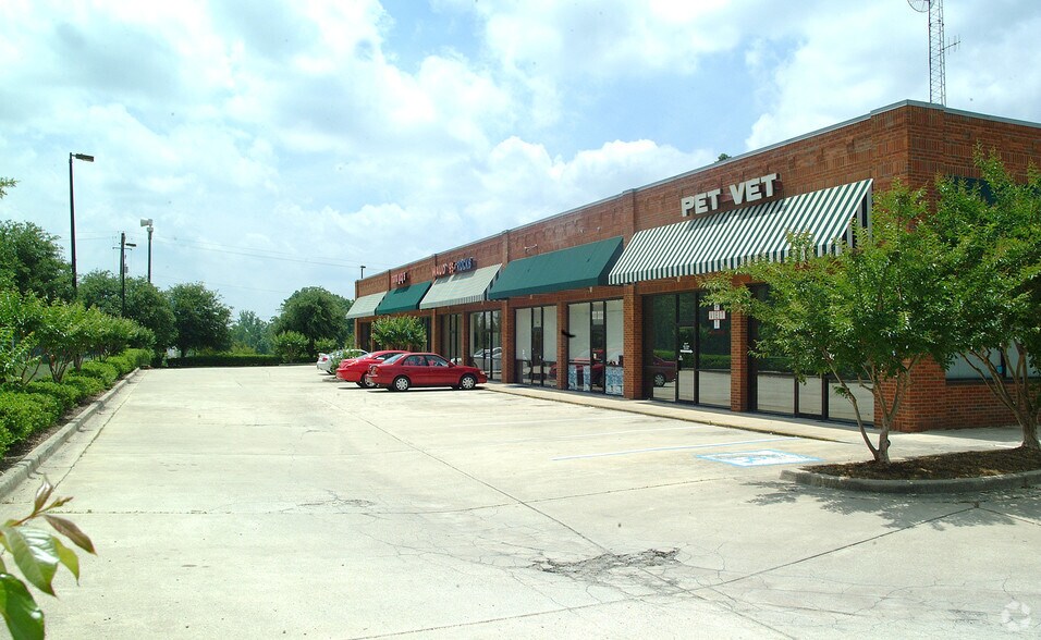 More Photos Of 2514 S College St, Auburn Unknown For Lease