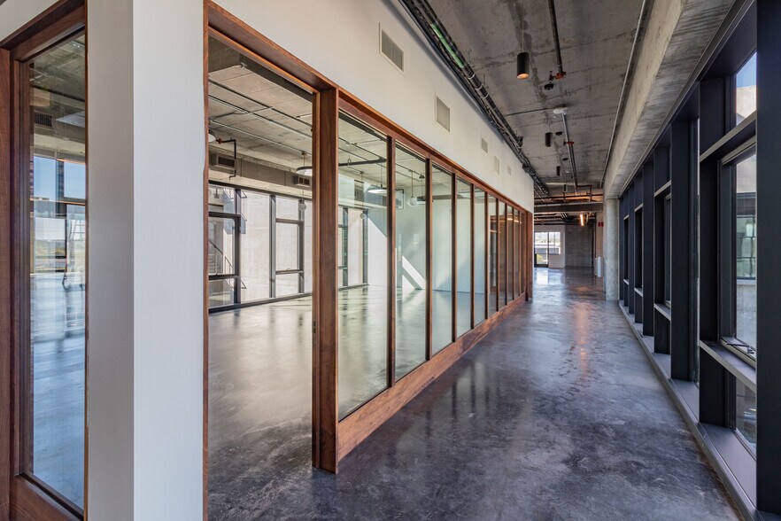 More Photos Of 1650 Euclid St, Santa Monica Office For Sale