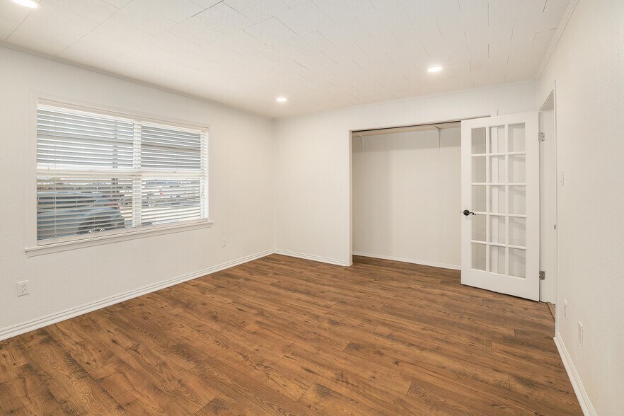 More Photos Of 508 Fm-1460, Georgetown Office For Sale