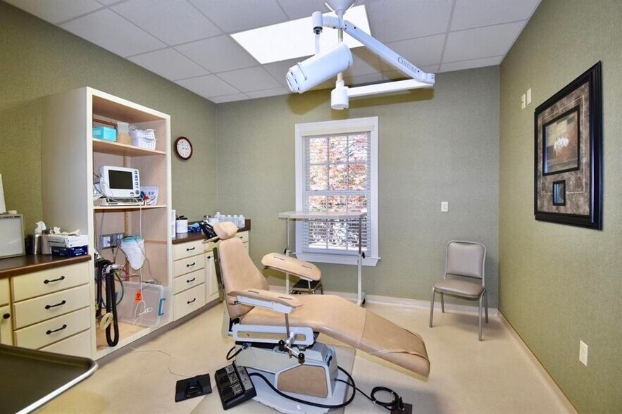 More Photos Of 209 Oil Well Rd, Jackson Healthcare For Lease