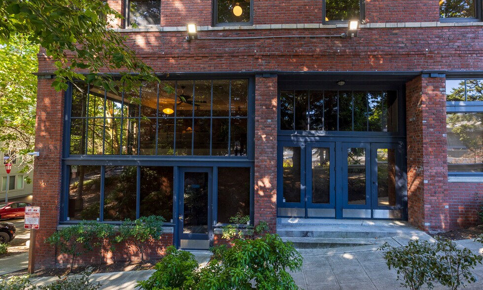 More Photos Of 633 Yesler Way, Seattle Office For Lease