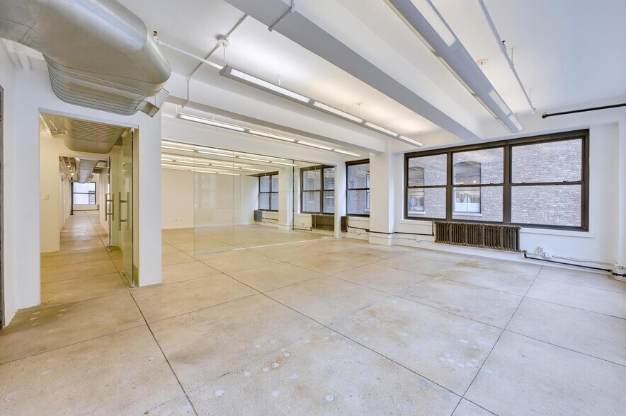 More Photos Of 230 W 39th St, New York Office For Lease