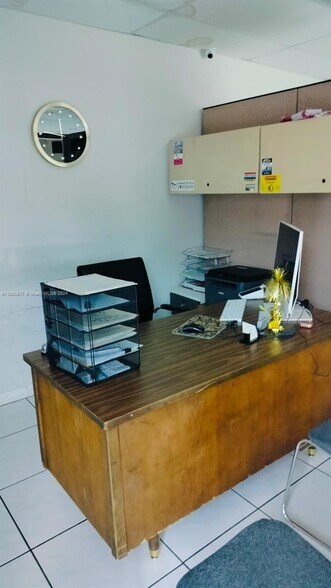 More Photos Of 3451 NW 79th St, Miami Warehouse For Lease