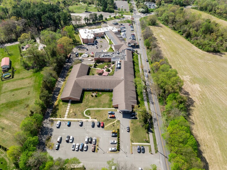 More Photos Of 685 Salina Rd, Sewell Healthcare For Sale