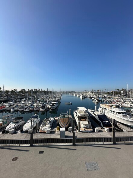 More Photos Of 4625-4635 Admiralty Way, Marina Del Rey Unknown For Lease