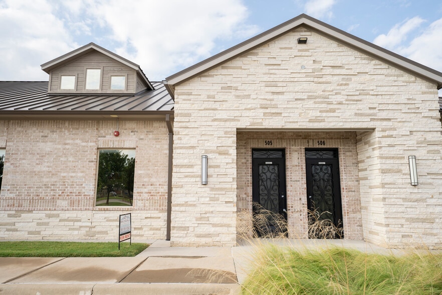 Primary Photo Of 1400 N Coit Rd, McKinney Unknown For Lease