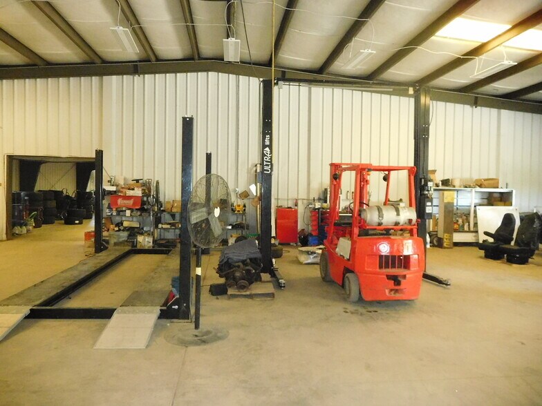 More Photos Of 1210 Champion Ferry Rd, Gaffney Flex For Sale