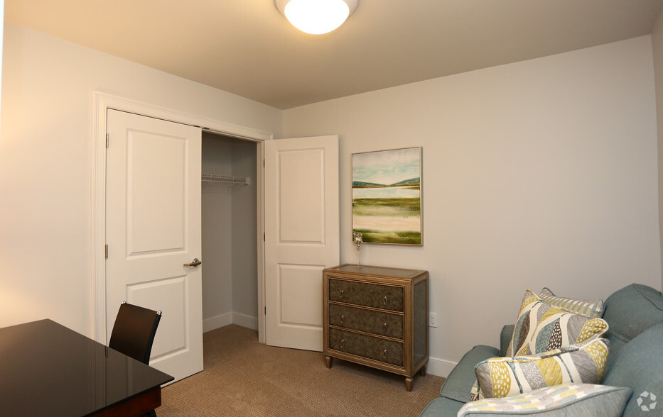 More Photos Of 77A Excelsior Ave, Saratoga Springs Apartments For Lease