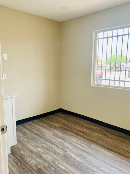 More Photos Of 440 E Southern Ave, Phoenix Medical For Lease